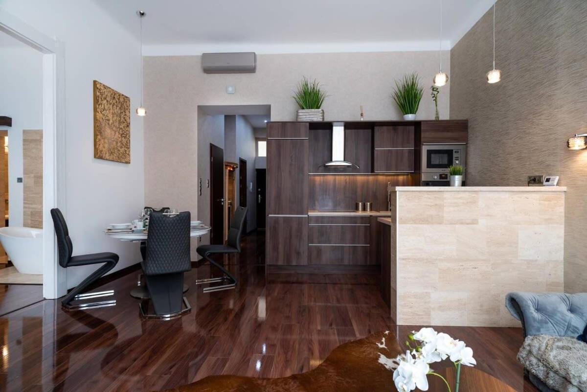Central Luxy Design Apartment Βουδαπέστη Εξωτερικό φωτογραφία